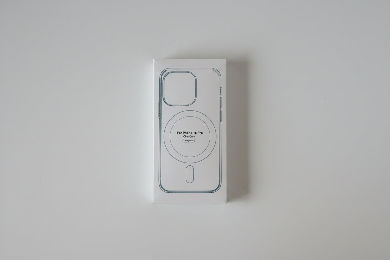 Coque transparente magnétique pour iPhone 16 Pro – Neuve
